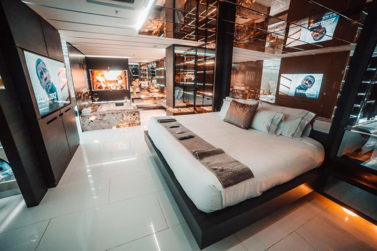 מדיין 1Million Luxury Suites מראה חיצוני תמונה