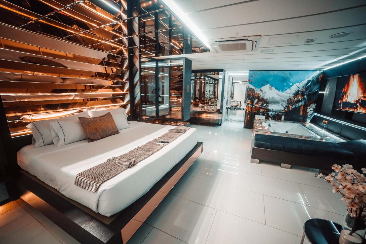 מדיין 1Million Luxury Suites מראה חיצוני תמונה