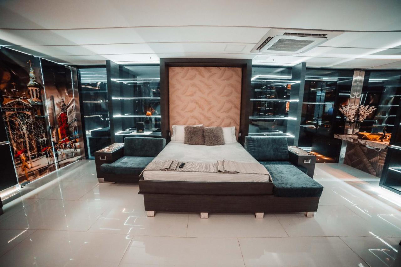 מדיין 1Million Luxury Suites מראה חיצוני תמונה