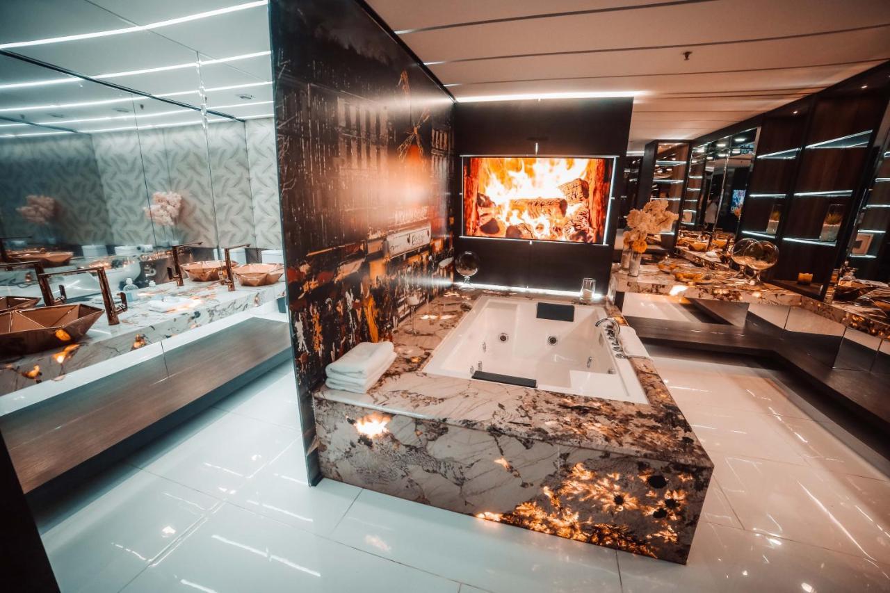 מדיין 1Million Luxury Suites מראה חיצוני תמונה