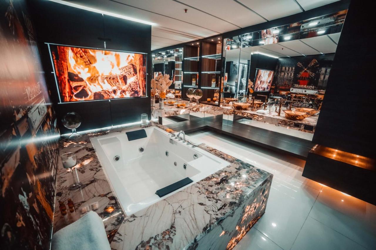 מדיין 1Million Luxury Suites מראה חיצוני תמונה