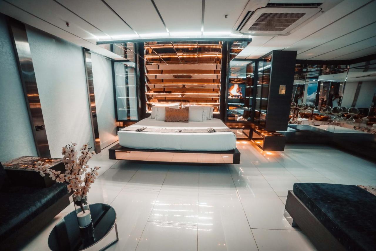 מדיין 1Million Luxury Suites מראה חיצוני תמונה