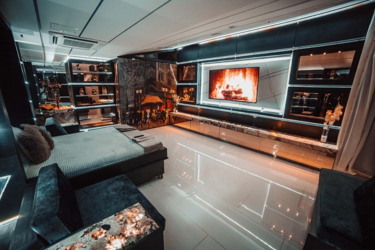 מדיין 1Million Luxury Suites מראה חיצוני תמונה