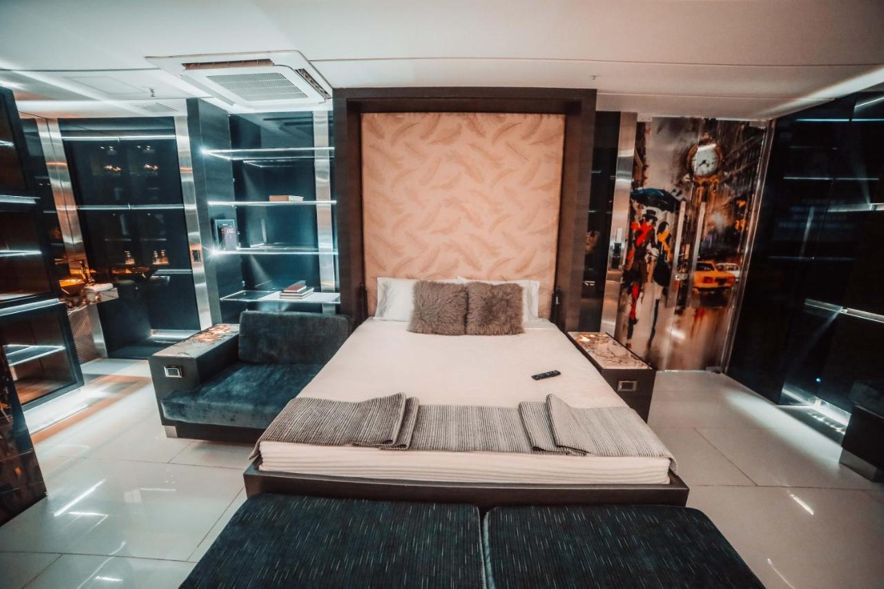 מדיין 1Million Luxury Suites מראה חיצוני תמונה