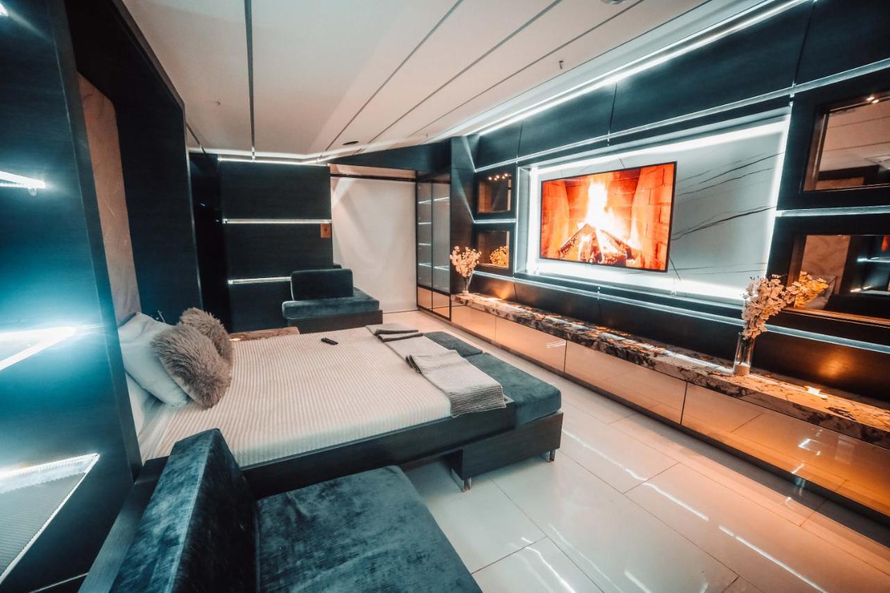מדיין 1Million Luxury Suites מראה חיצוני תמונה