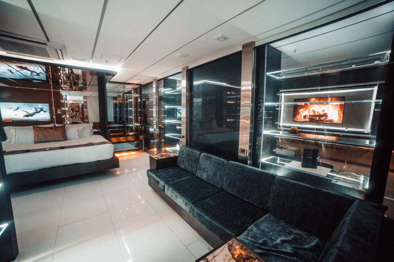 מדיין 1Million Luxury Suites מראה חיצוני תמונה