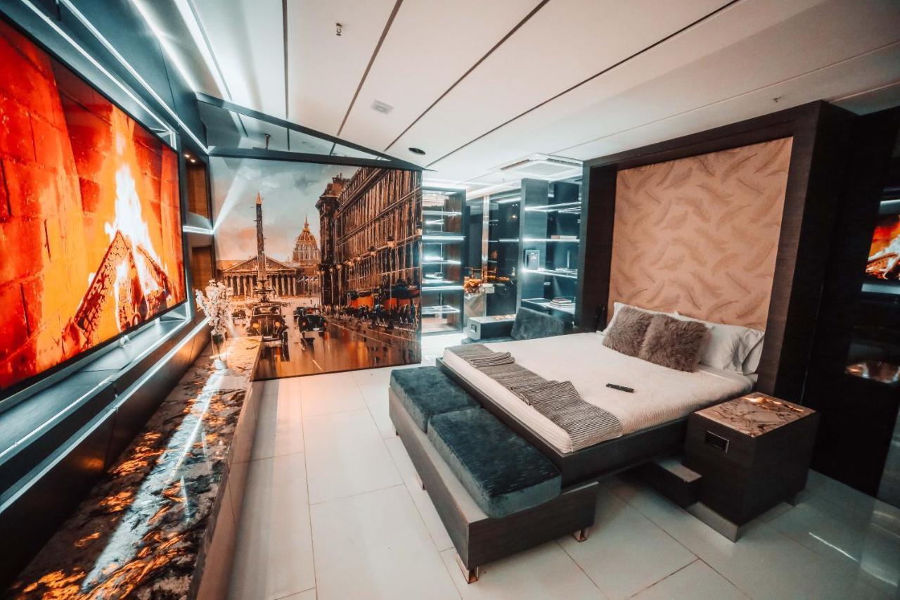 מדיין 1Million Luxury Suites מראה חיצוני תמונה