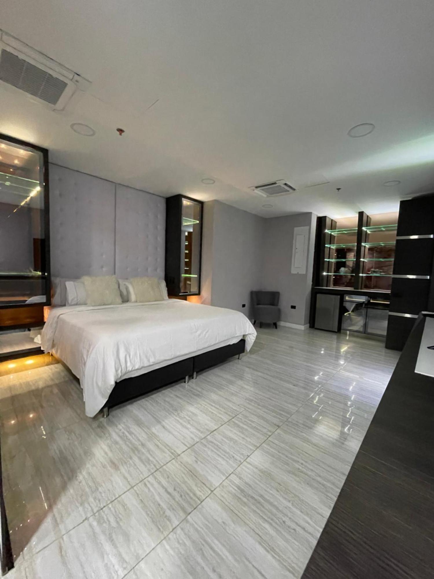 מדיין 1Million Luxury Suites מראה חיצוני תמונה