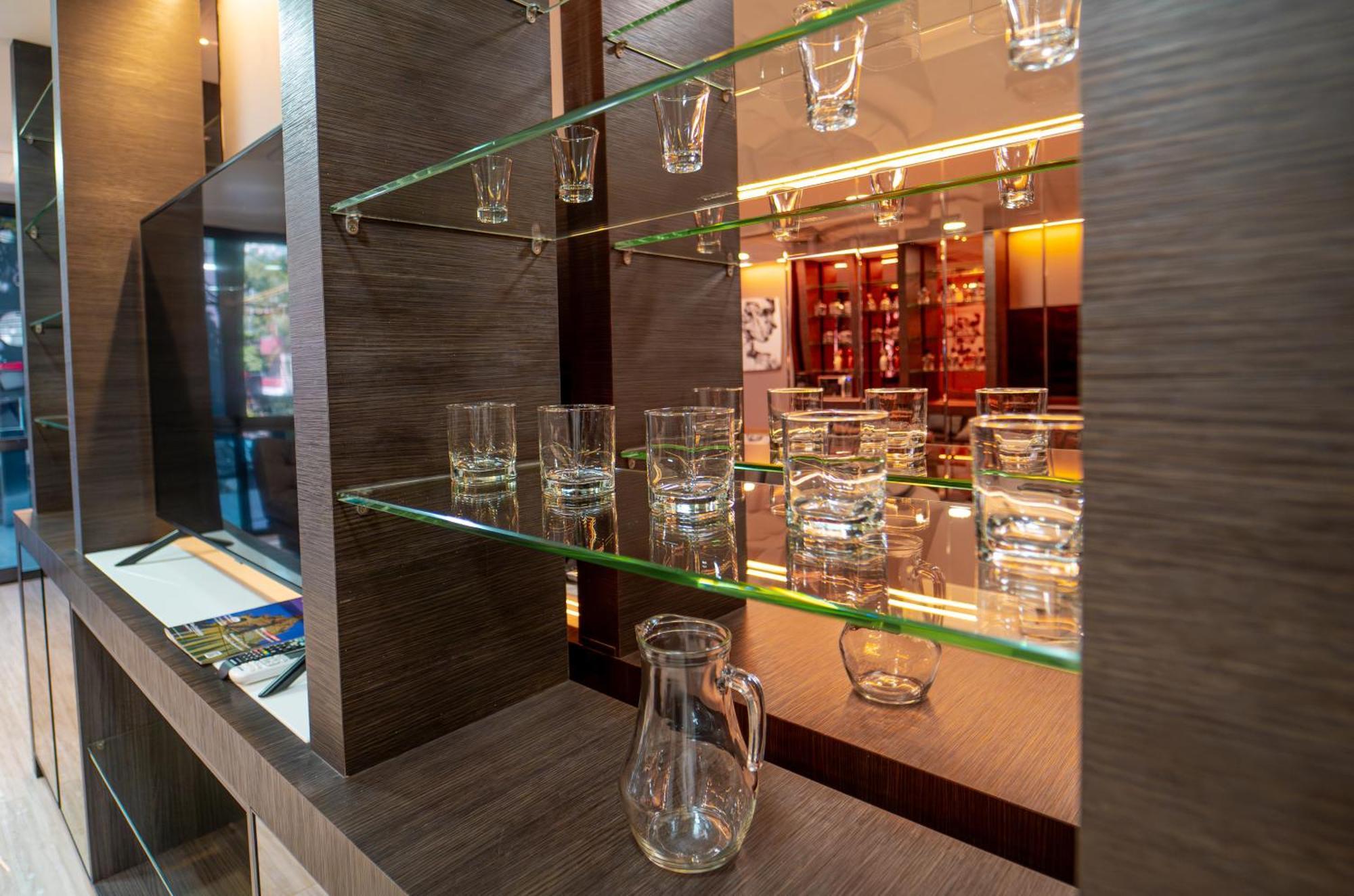 מדיין 1Million Luxury Suites מראה חיצוני תמונה