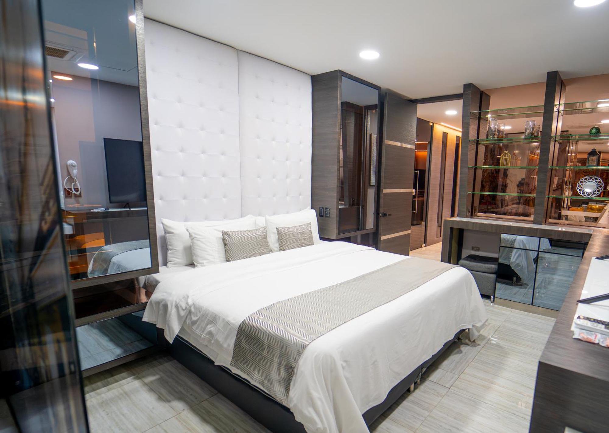 מדיין 1Million Luxury Suites מראה חיצוני תמונה