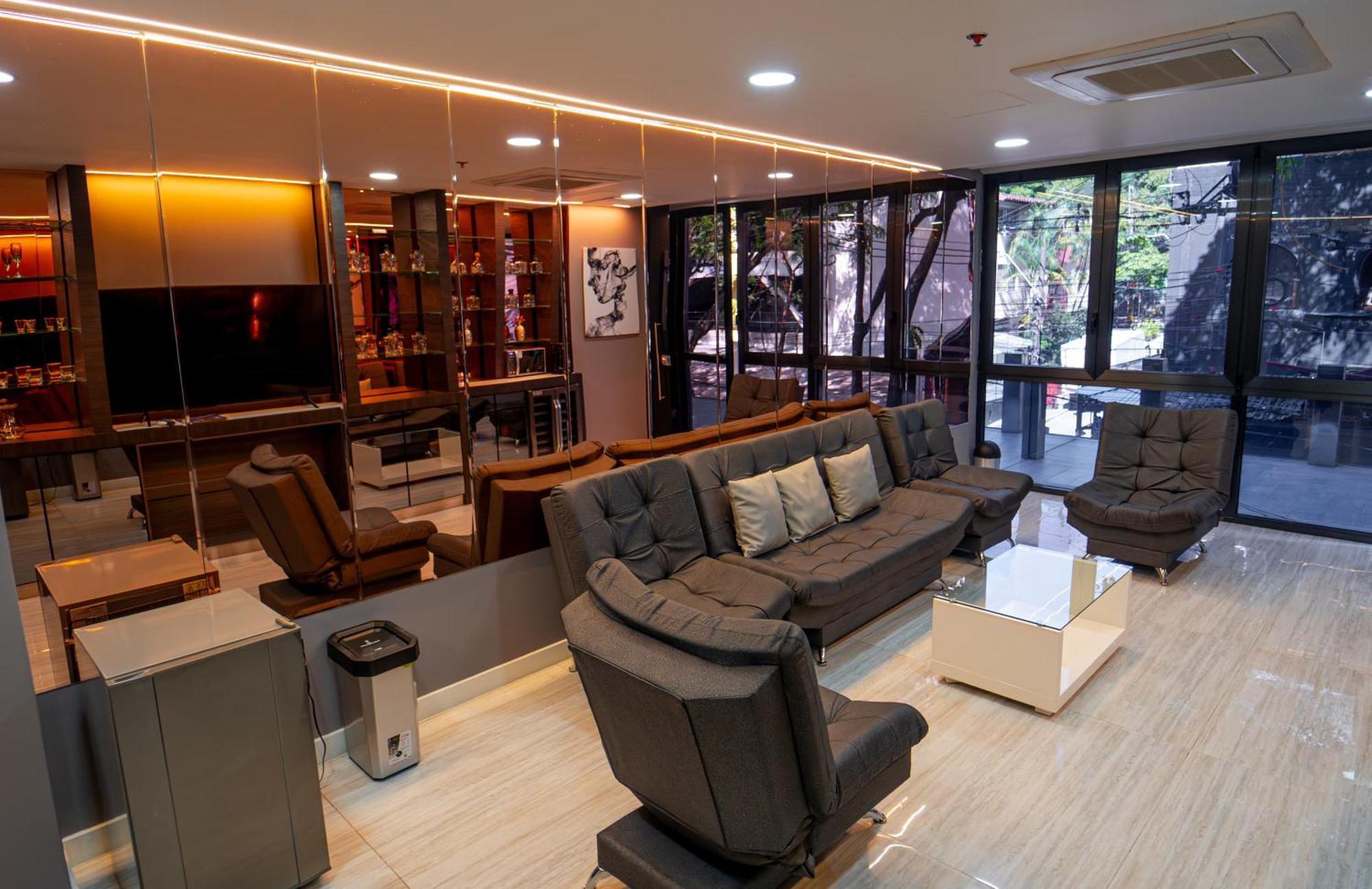מדיין 1Million Luxury Suites מראה חיצוני תמונה
